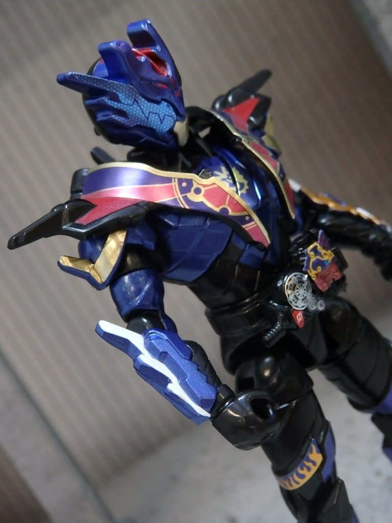 Kamen rider cross z build - statanimal